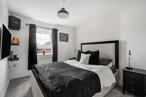 Bedroom - click for photo gallery